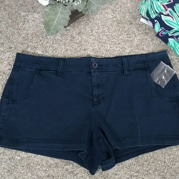 NWOT Bundle of 2 True Craft Shorts - Picture 4 of 8
